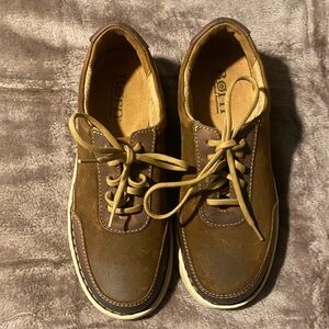 Born Men’s Size 10.5 Brown Leather Tan soles Shoes Never Worn NWO Box!